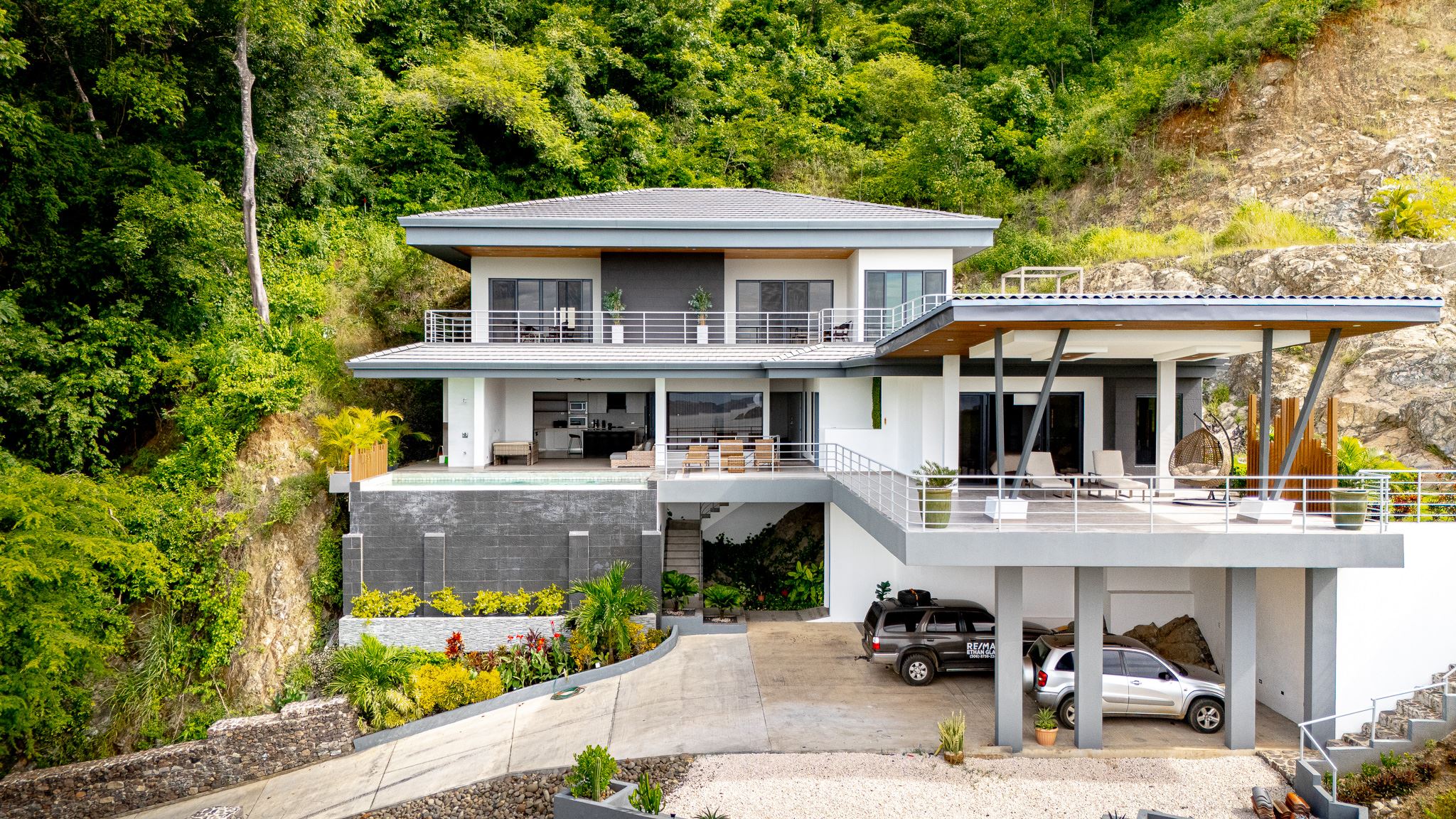 RE/MAX real estate, Costa Rica, Playa del Coco, Casa Roca: Gorgeous Ocean view House in Coco Bay